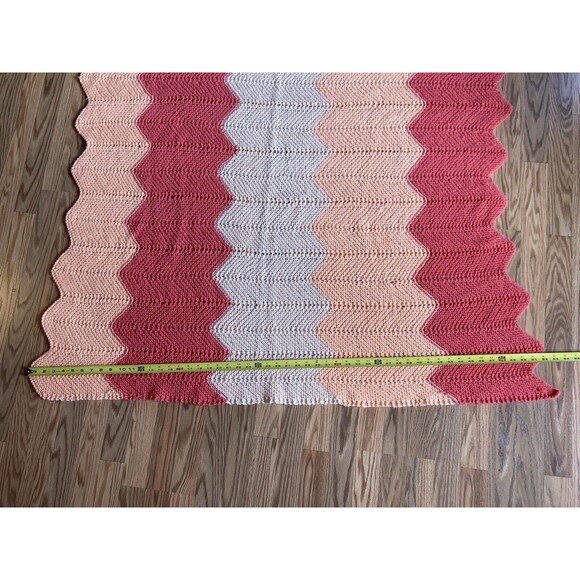VINTAGE AFGHAN Crochet Zig Zag Blanket Chevron Handmade 52" x 67" - Picture 3 of 4